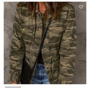 Womens Camo jacket size large